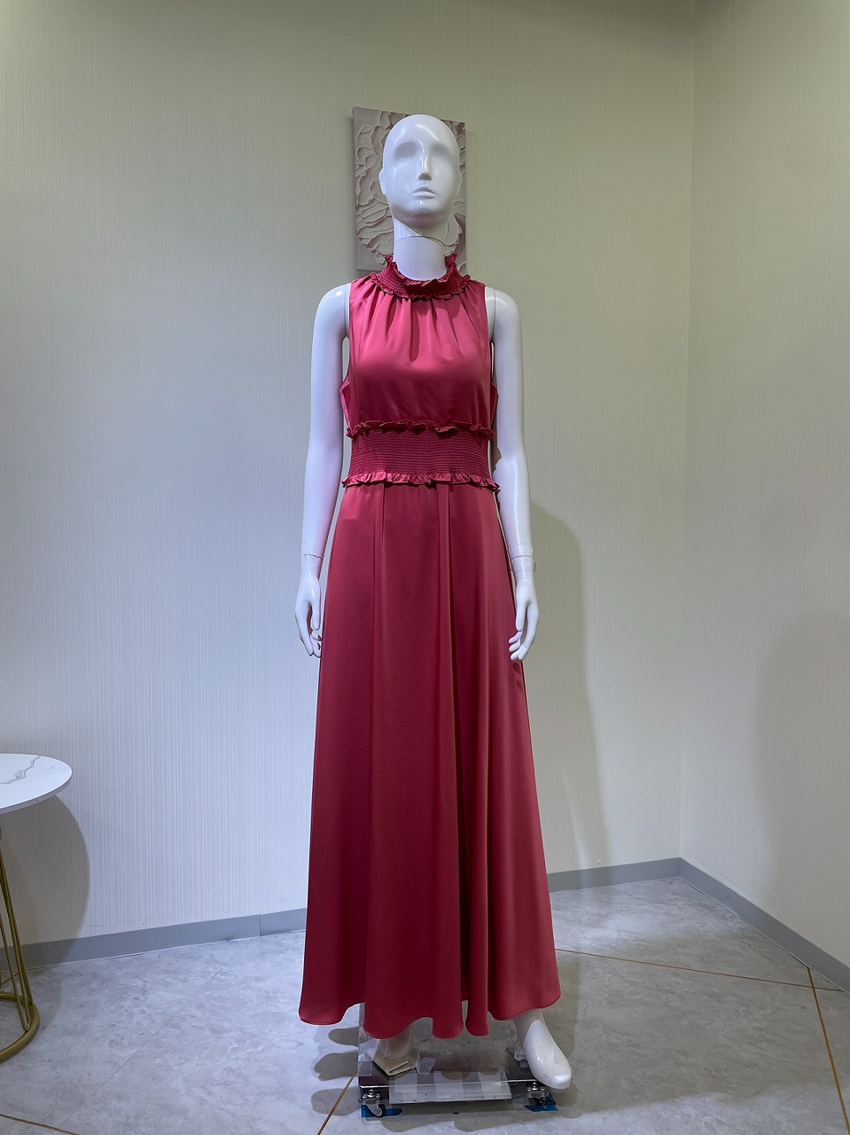 【レンタルドレス 5176】ワンカラーサテンネックフリルシンプルウエストマークマキシアメリカンスリーブAラインロングドレス ピンクレッド